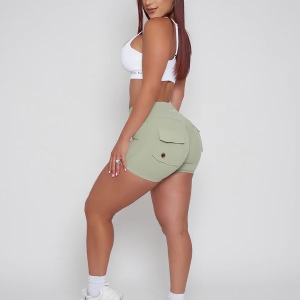 Pcheebum POCKET SCRUNCH BUTT SHORTS